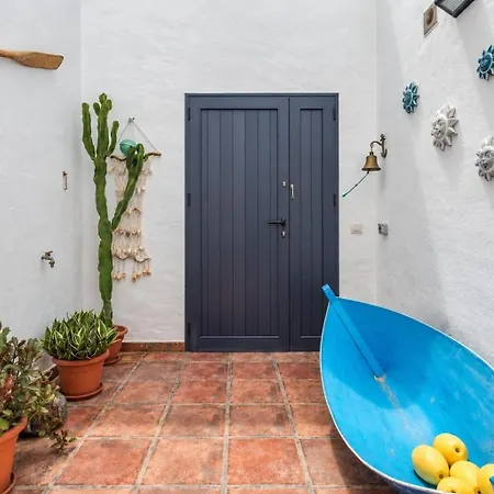 Guestready - La Graciosa Natural Paradise Pensjonat 3*