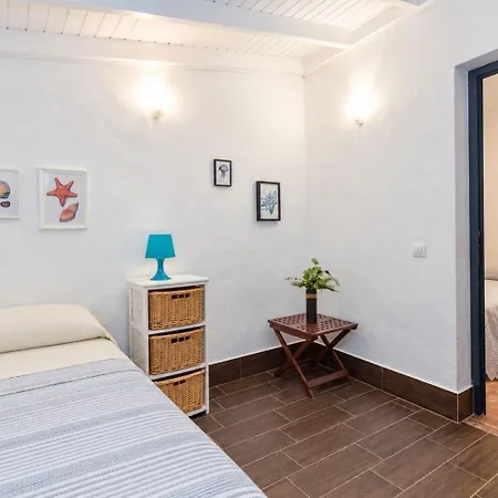Pensjonat Guestready - La Graciosa Natural Paradise 3*
