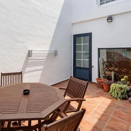 Pensjonat Guestready - La Graciosa Natural Paradise 3*