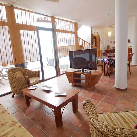 Lightbooking La Graciosa * 칼레타 데 세보